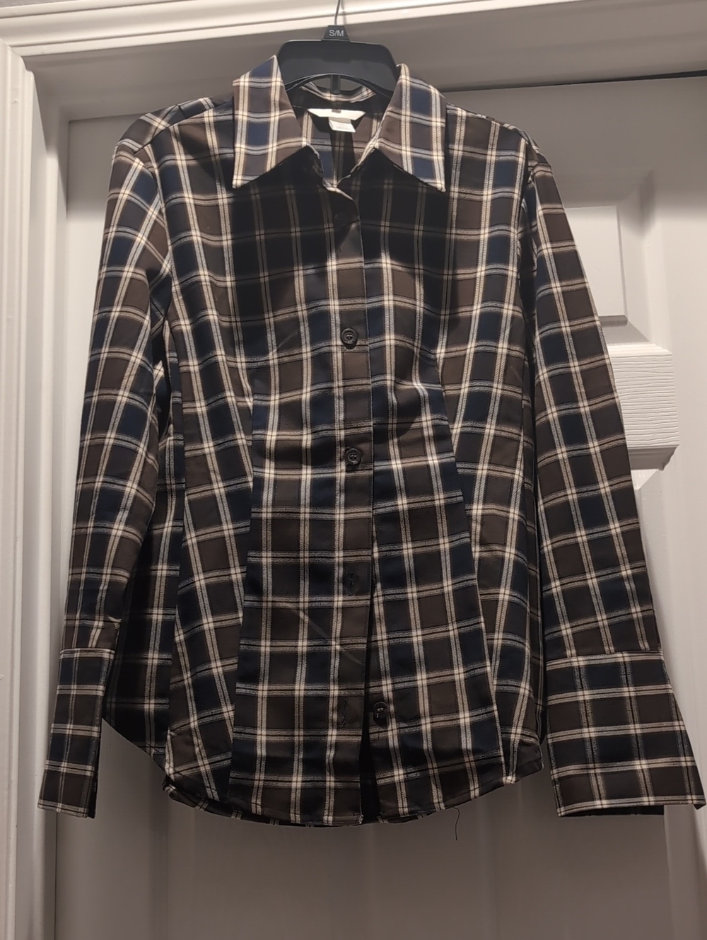 H&M Women’s Black and Brown Plaid Button-Down Shirt
